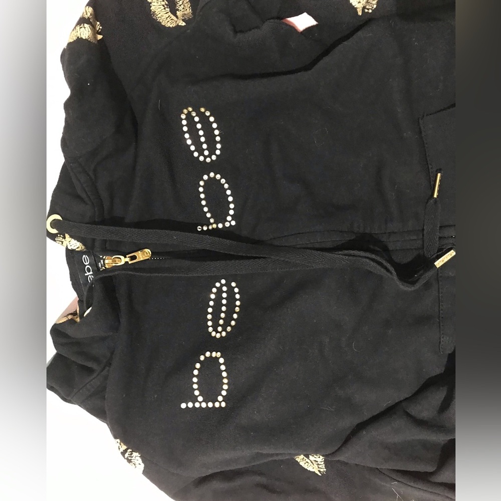 Bebe Two piece bundle Hoodie and pants kiss print Top is Small Bottom is Medium